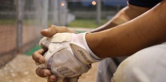 Jak zastąpić słowo reklama?