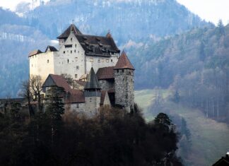 Dlaczego on milczy po kłótni? Dlaczego on milczy po kłótni?