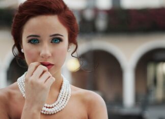 Jakie fryzury najbardziej niszczą włosy? Jakie fryzury najbardziej niszczą włosy?