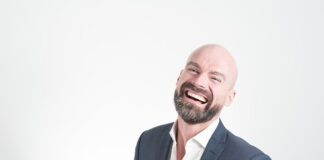 Czy powinno się nosić obrączkę przed ślubem?