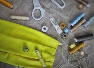 Jak przyszyć łatkę na spodnie?